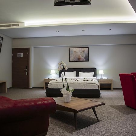 Hotel City Inegoel Экстерьер фото
