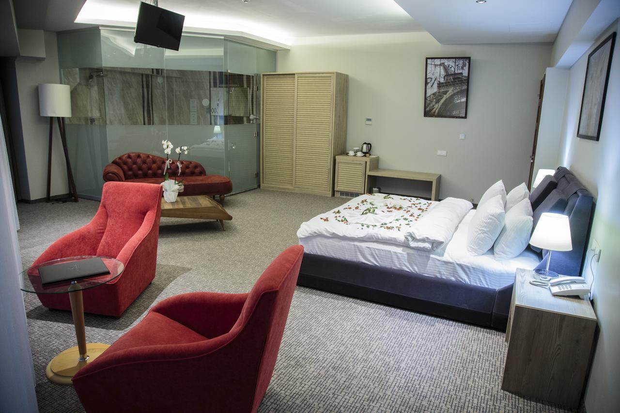 Hotel City Inegoel Экстерьер фото