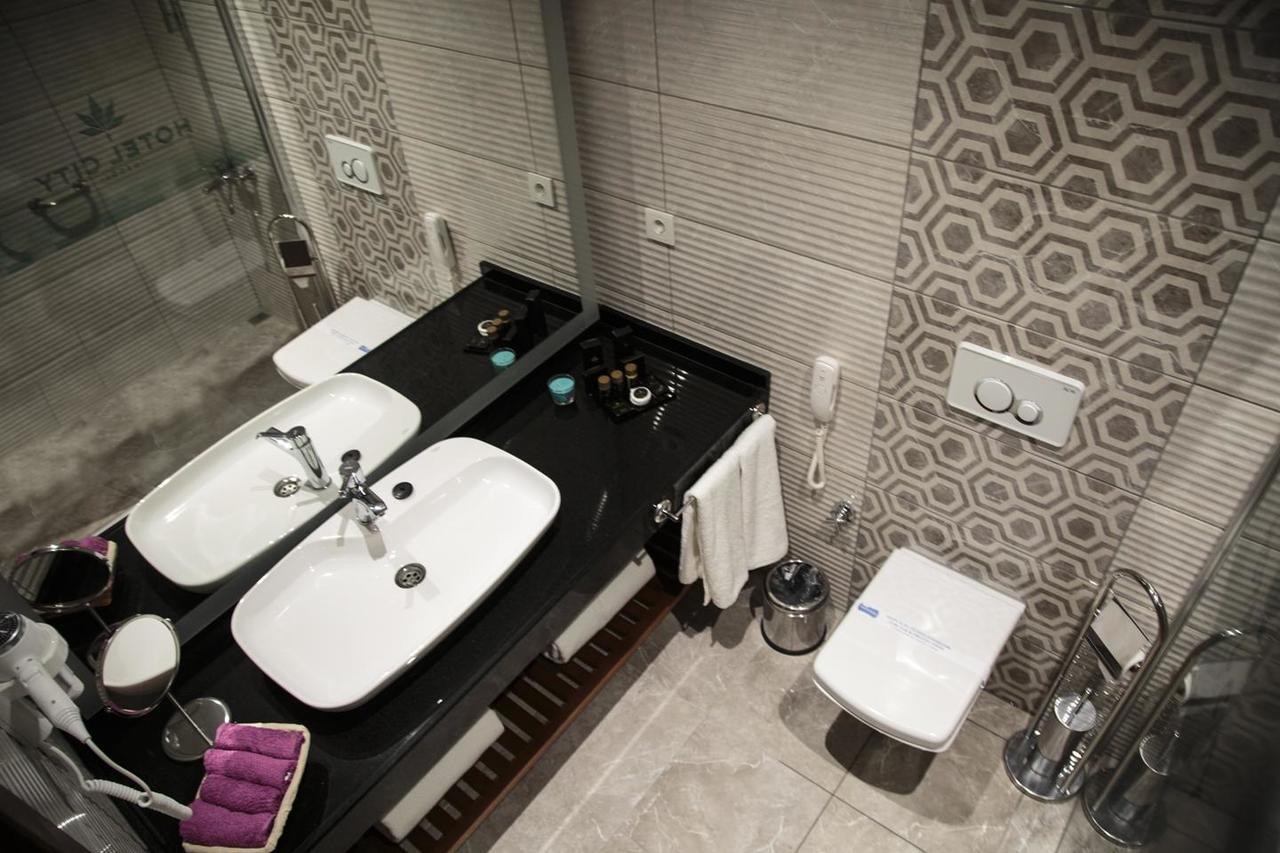 Hotel City Inegoel Экстерьер фото
